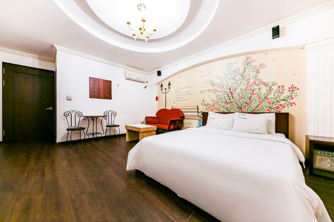Hotel Rooky Daejeon Bagian luar foto